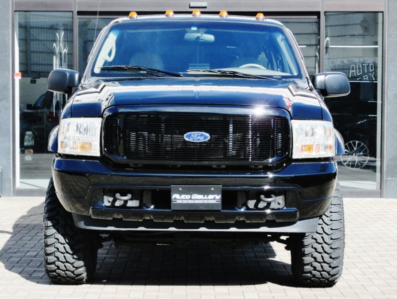 フォード エクスカージョン リミテッド 4WD リフトアップ マッドタイヤ