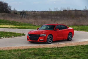 2015-dodge-charger-rt-003-1