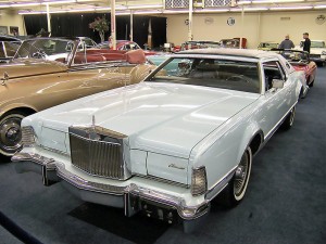 1976_Lincoln_Continental_Mark_IV