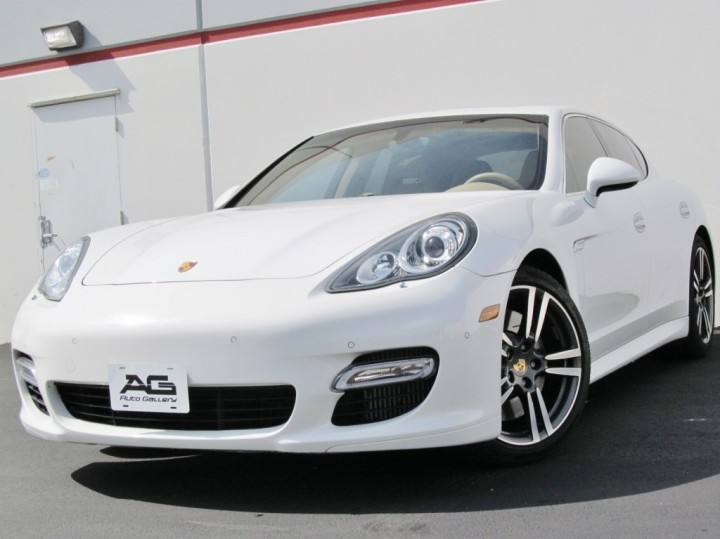 間もなく入庫　『PANAMERA TURBO 』