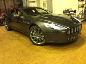 2011′ ASTON MARTIN RAPIDE AVIC-VH0099　インダッシュ埋め込み☆